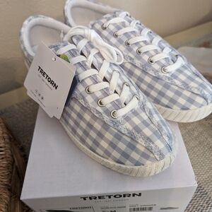 Women's gingham tretorn 8.5 nib
